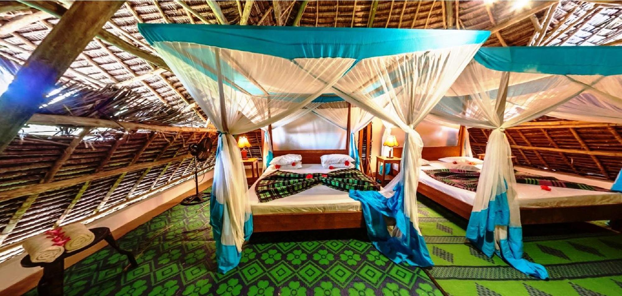 Fully Private 390sqm Zero Minutes To 3 Star Serviced Frühstückspension Gazija